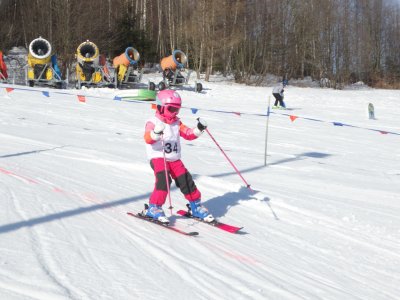 Zawodniczka ma trasie konkursu
